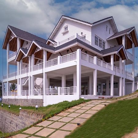 Hotel Petals Nilgiris Udagamandalam Exterior foto